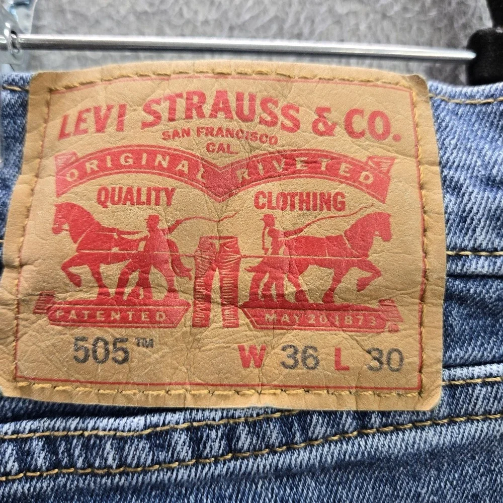 Levis *please carefully